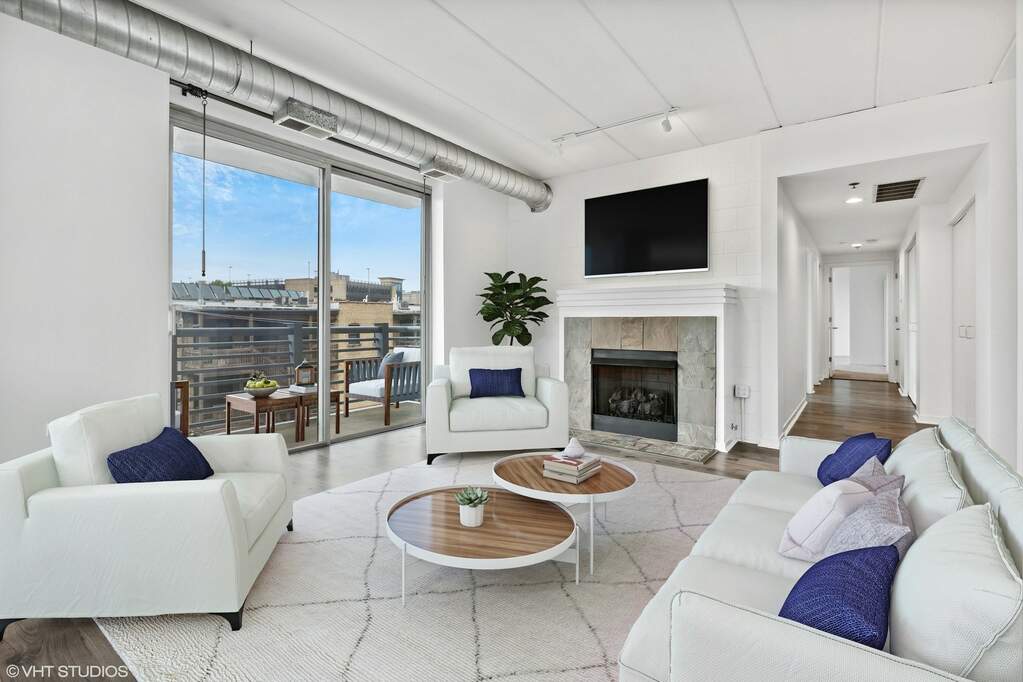 Private full-floor residence detail at Park Tower