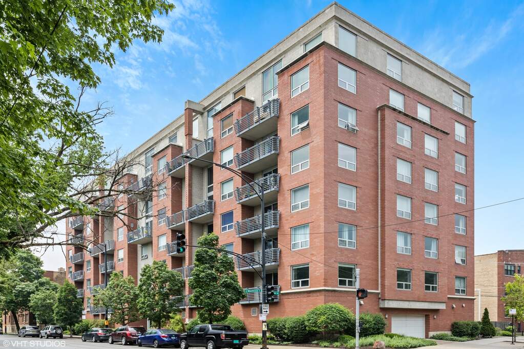 1100 W Montrose Avenue #406 property in Chicago