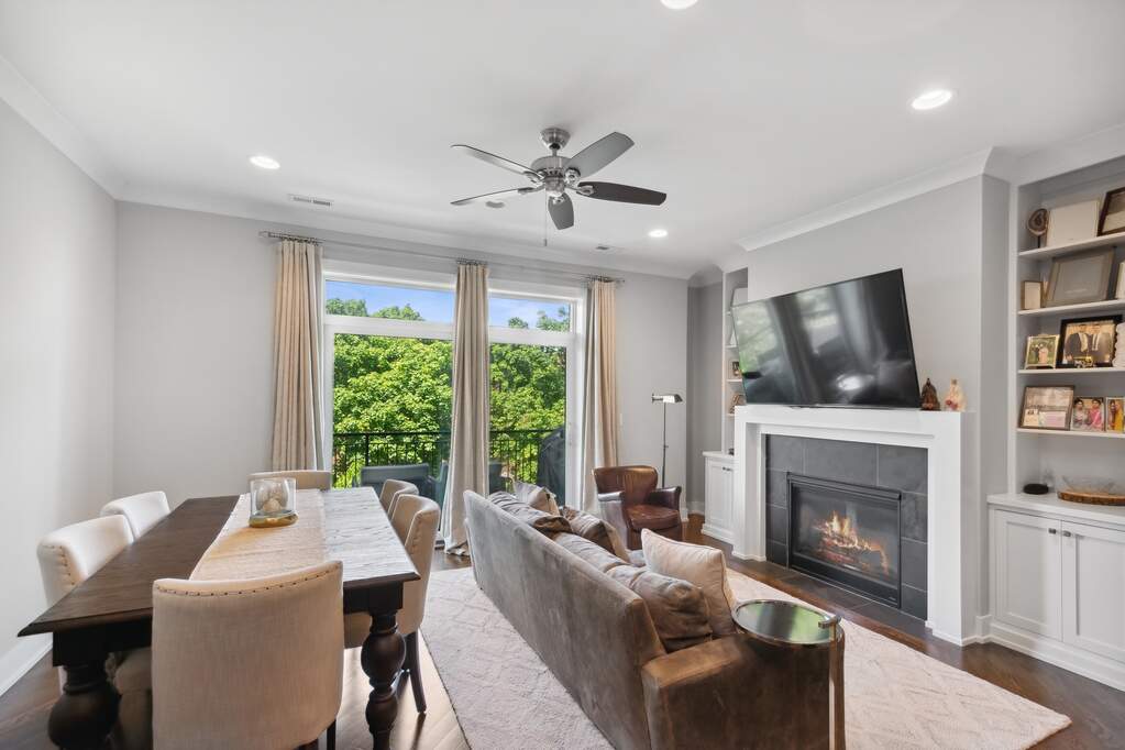 Luxury living space with panoramic Chicago views