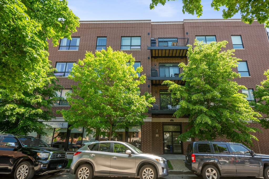 3047 N Oakley Avenue #303 property in Chicago