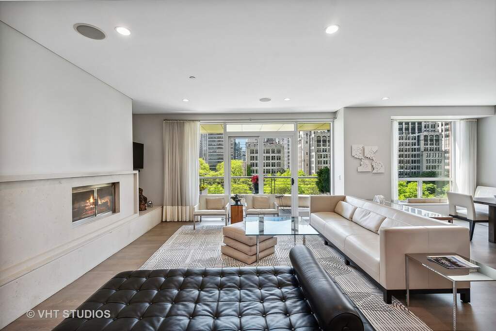 Luxury living space with panoramic Chicago views