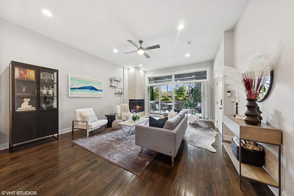 Park Tower penthouse interior at 800 North Michigan Avenue