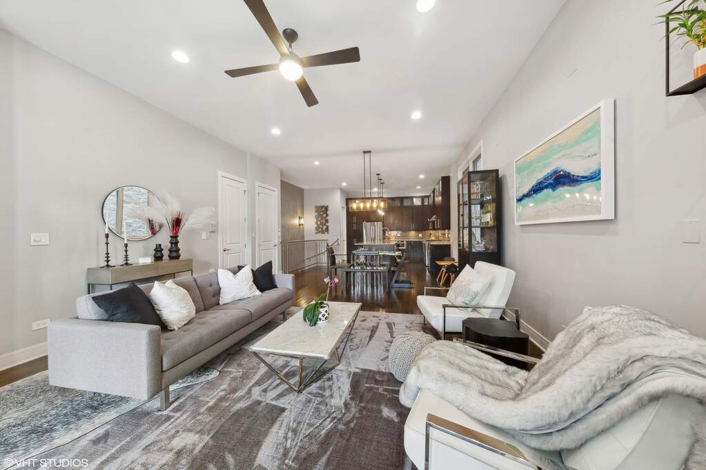 Private full-floor residence detail at Park Tower