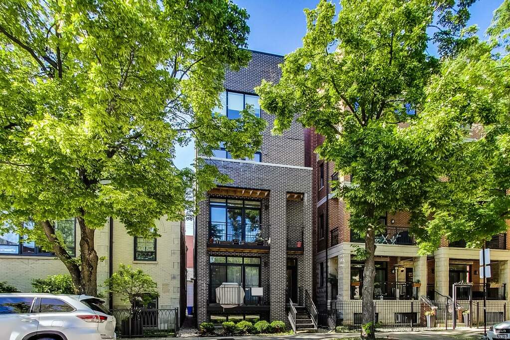 1044 W Polk Street #2 property in Chicago