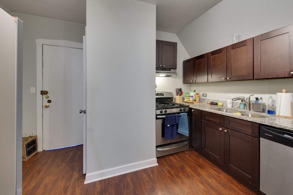 Designer kitchen and refined entertaining spaces