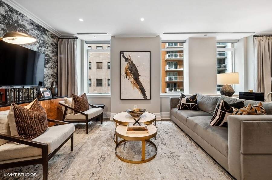 Designer kitchen and refined entertaining spaces