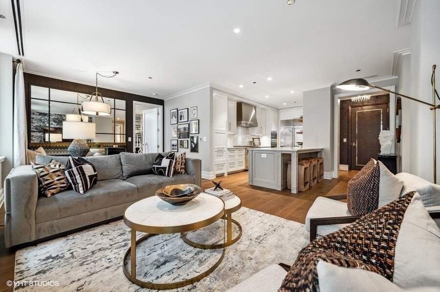 Private full-floor residence detail at Park Tower