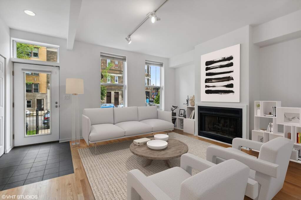 Designer kitchen and refined entertaining spaces