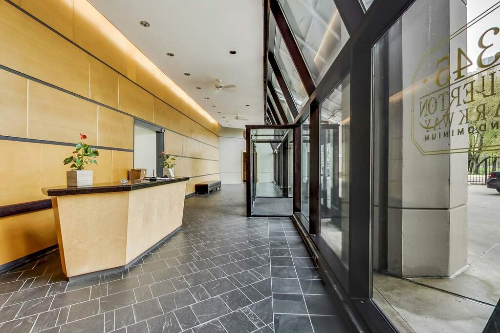 Luxury living space with panoramic Chicago views
