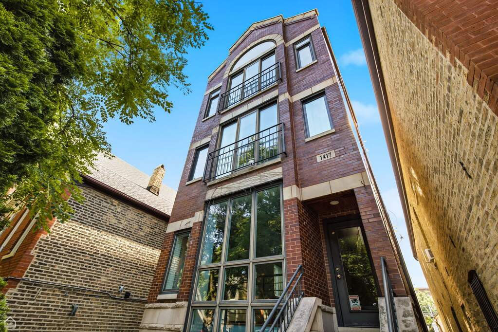1417 N Bosworth Avenue #1 property in Chicago