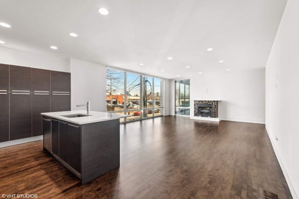 Park Tower penthouse interior at 800 North Michigan Avenue