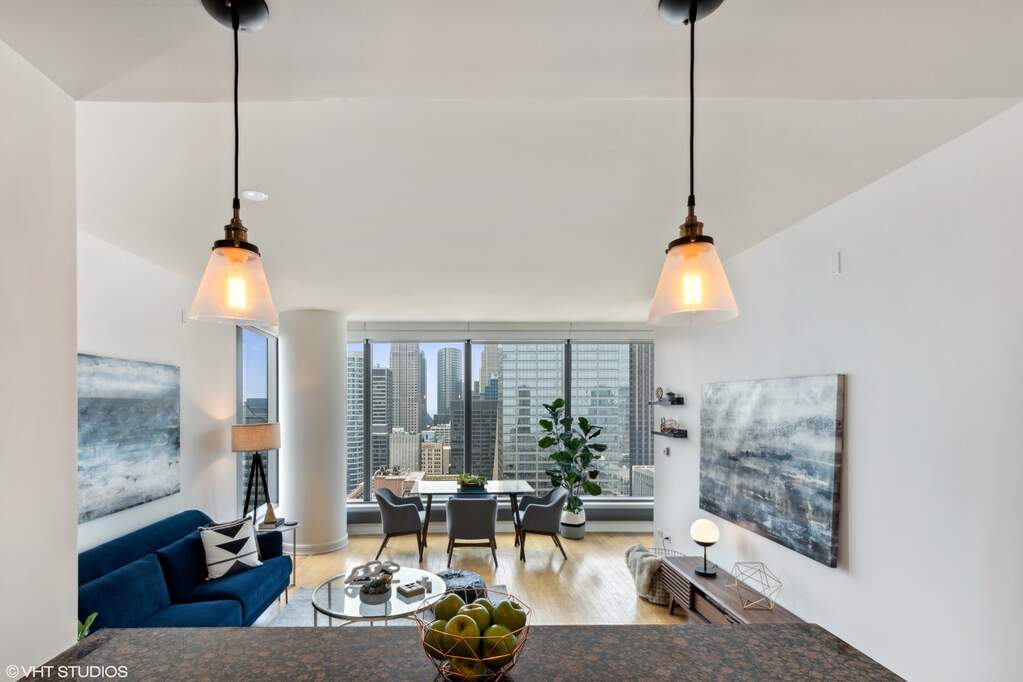 Penthouse bedroom suite overlooking Chicago