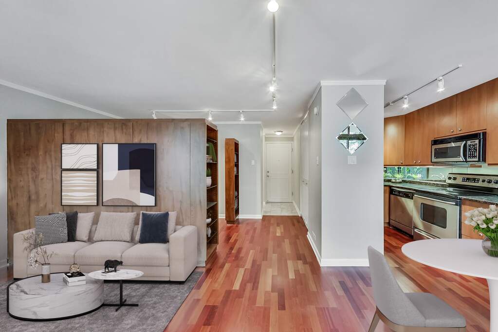 Designer kitchen and refined entertaining spaces