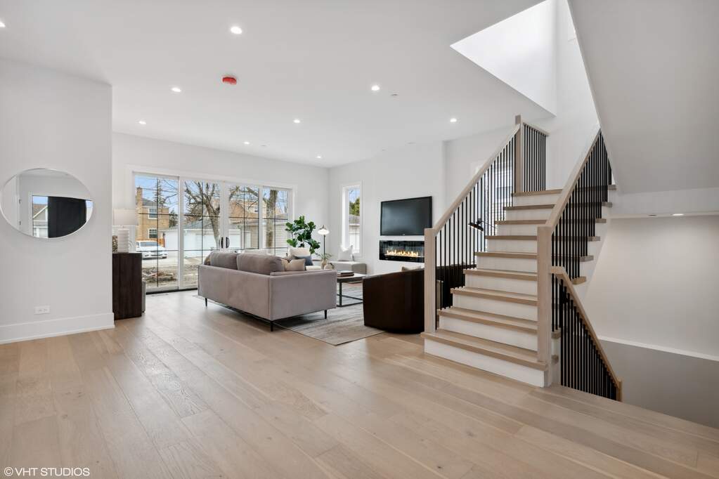 Private full-floor residence detail at Park Tower