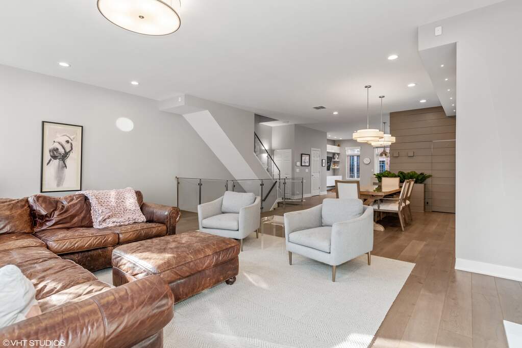 Private full-floor residence detail at Park Tower