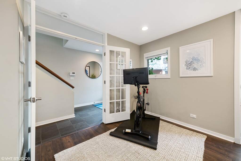 Private full-floor residence detail at Park Tower