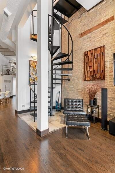 Private full-floor residence detail at Park Tower