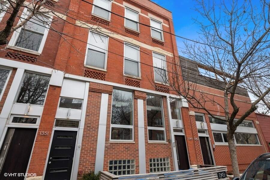 1349 N Dean Street property in Chicago