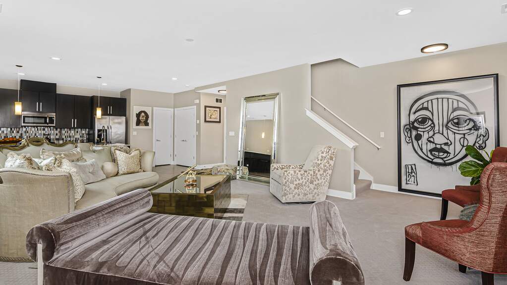 Designer kitchen and refined entertaining spaces