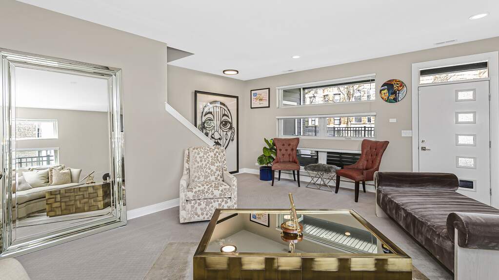 Private full-floor residence detail at Park Tower