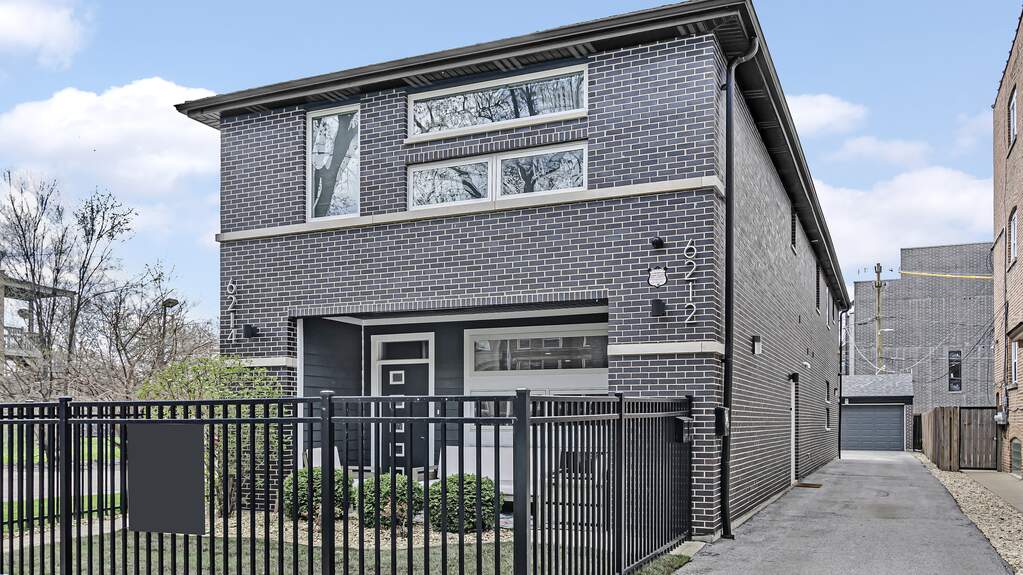 6214 S Greenwood Avenue property in Chicago