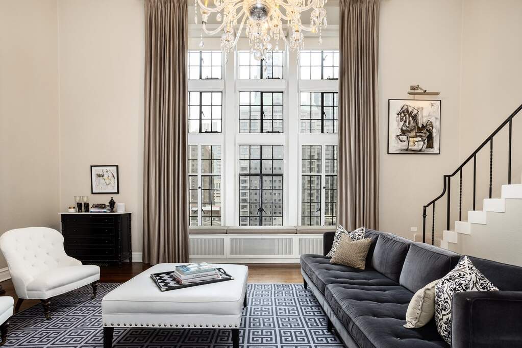 Designer kitchen and refined entertaining spaces