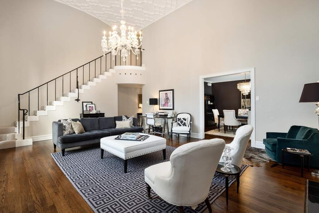 Private full-floor residence detail at Park Tower