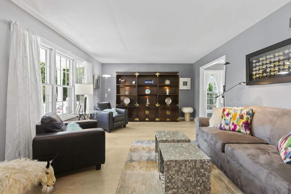Private full-floor residence detail at Park Tower