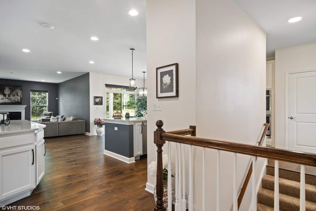 Luxury living space with panoramic Chicago views