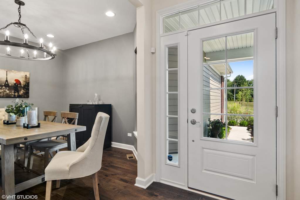 Designer kitchen and refined entertaining spaces