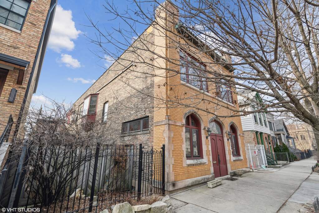 2021 W Dickens Avenue property in Chicago