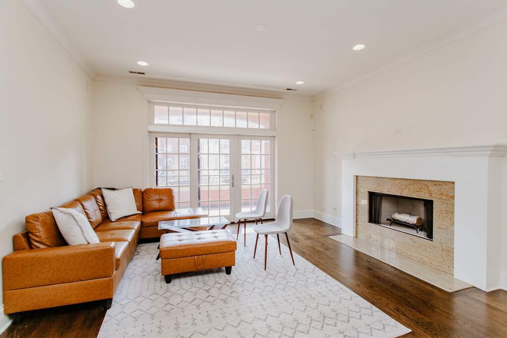 Designer kitchen and refined entertaining spaces