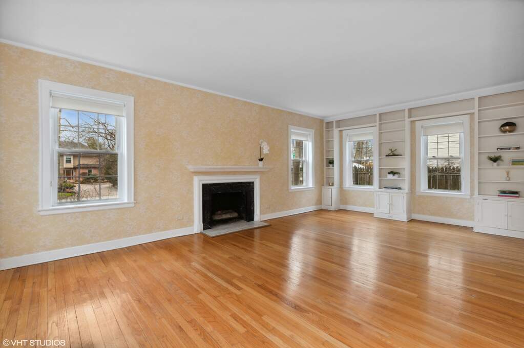 Park Tower penthouse interior at 800 North Michigan Avenue