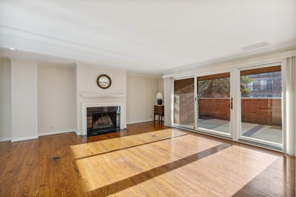 Luxury living space with panoramic Chicago views
