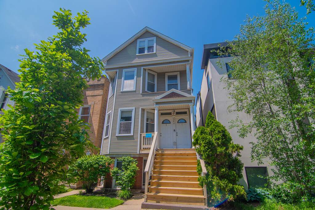 3242 N Hoyne Avenue #GARDEN property in Chicago