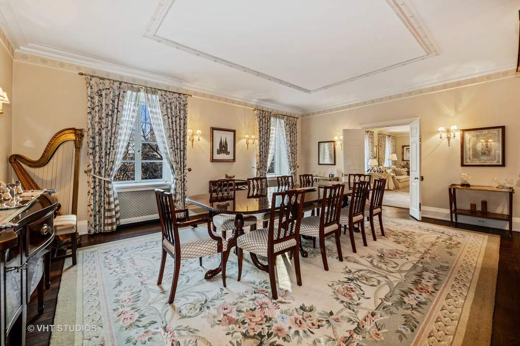 Private full-floor residence detail at Park Tower