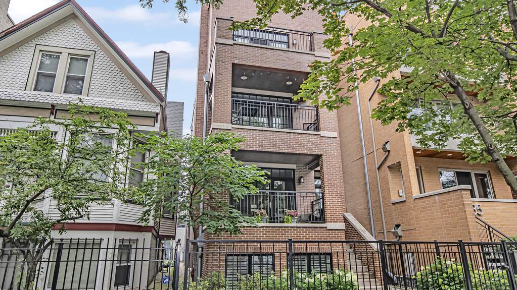 3737 N Clifton Avenue #1 property in Chicago