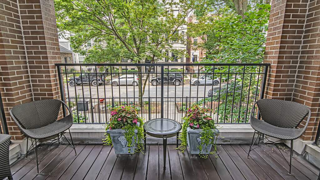 Private full-floor residence detail at Park Tower