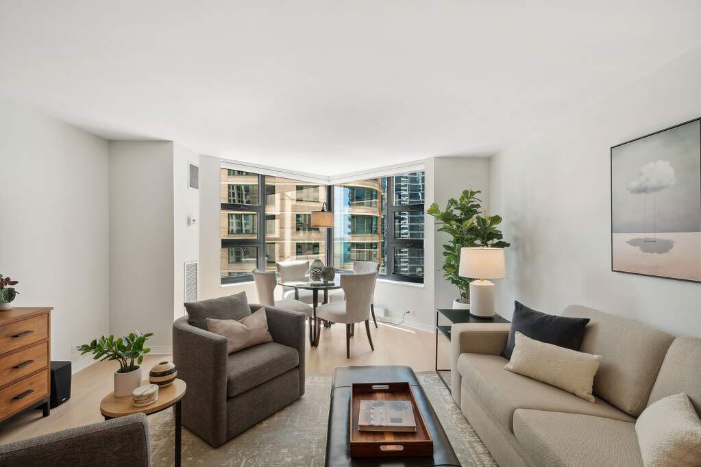 Private full-floor residence detail at Park Tower
