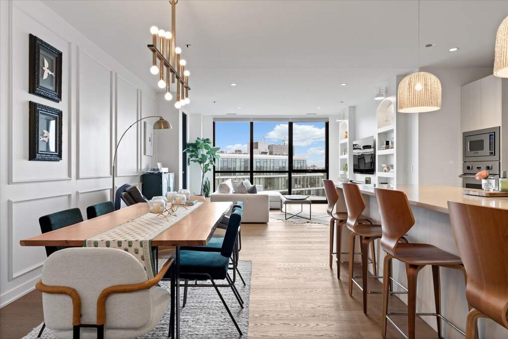 Luxury living space with panoramic Chicago views