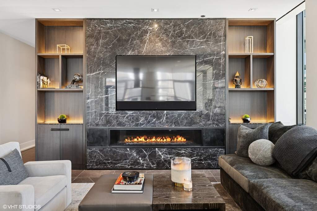 Private full-floor residence detail at Park Tower