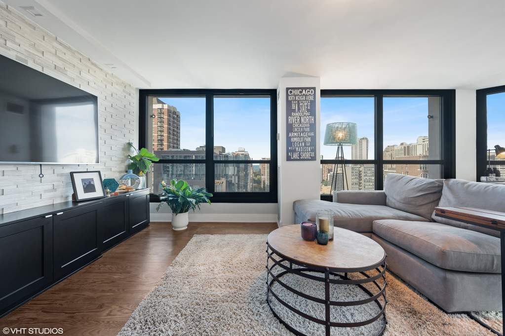 Private full-floor residence detail at Park Tower