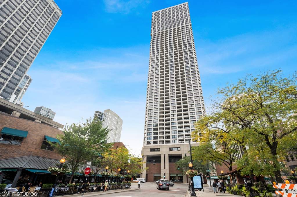 1030 N State Street #15E property in Chicago