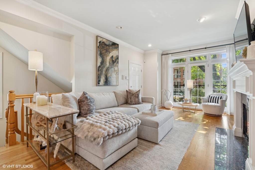 Luxury living space with panoramic Chicago views