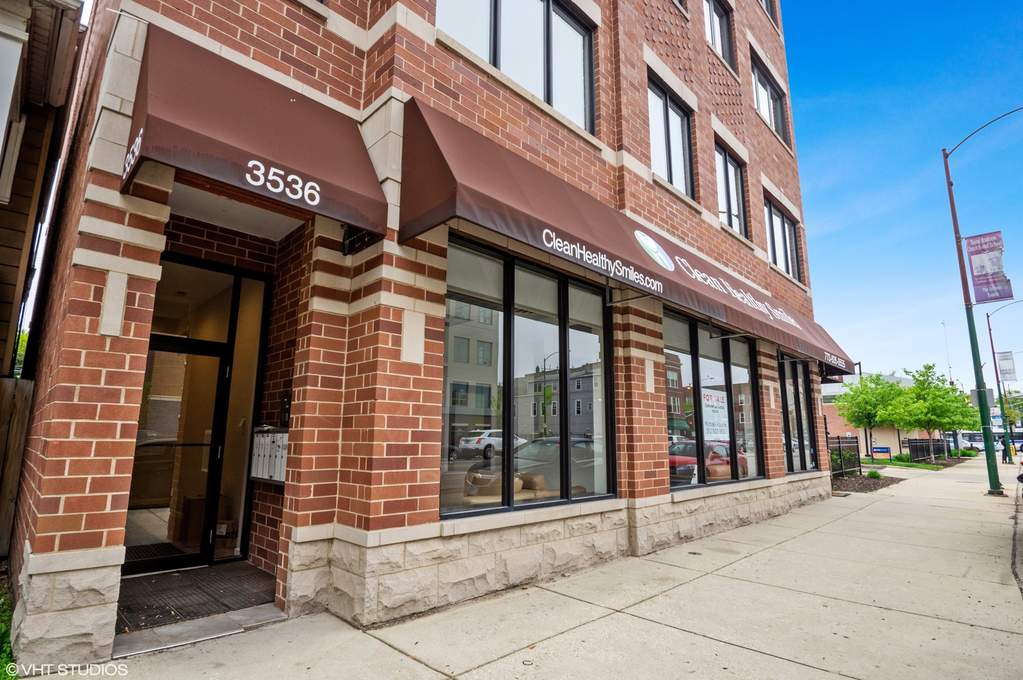 3536 N Ashland Avenue #2S property in Chicago