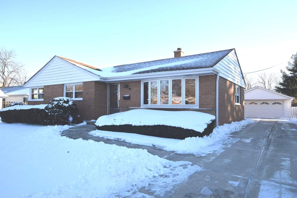 1105 Forest Avenue property in Des Plaines