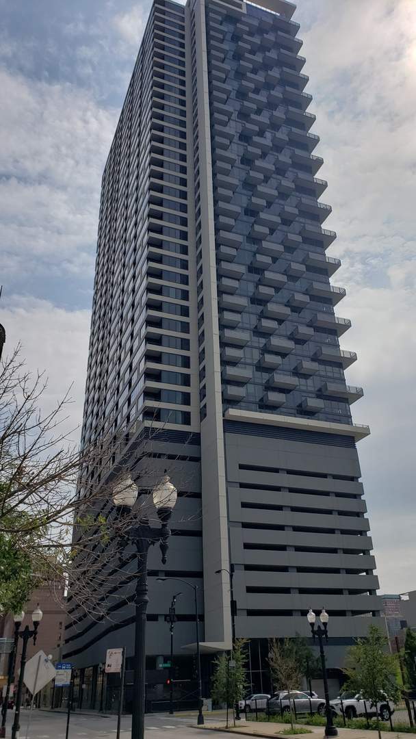 235 W Van Buren Street #4422 property in Chicago