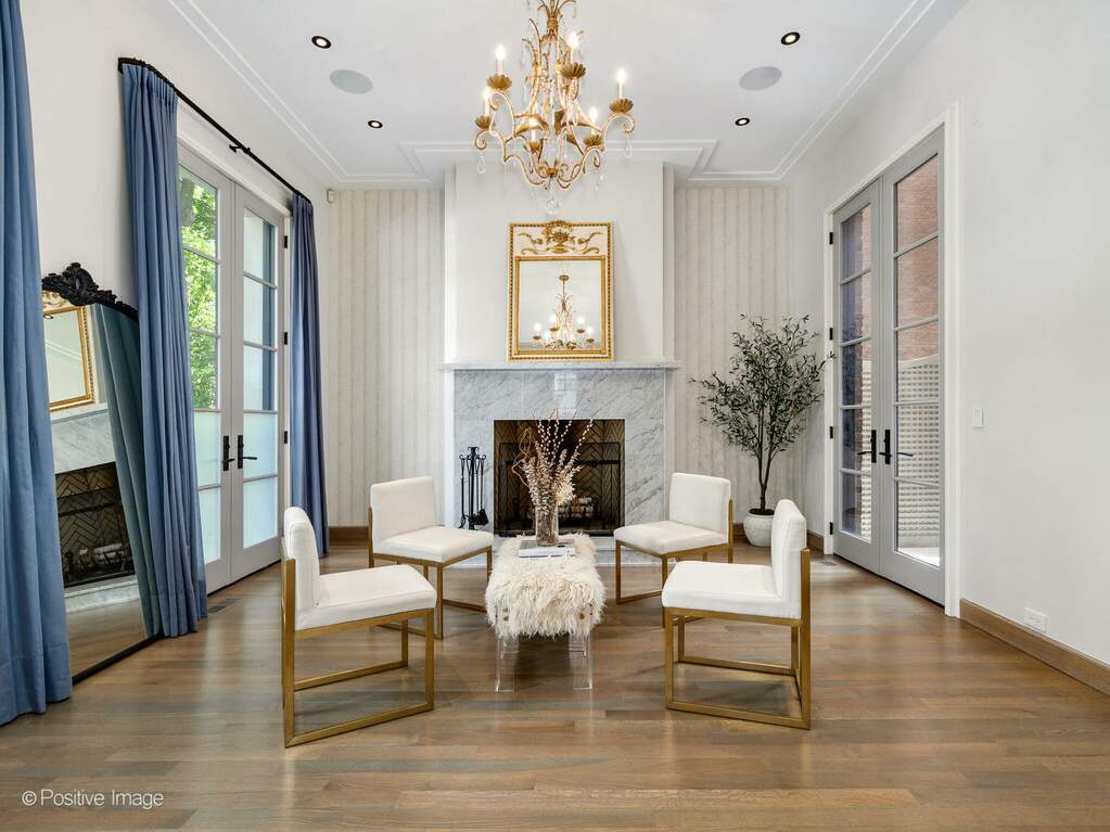 Designer kitchen and refined entertaining spaces