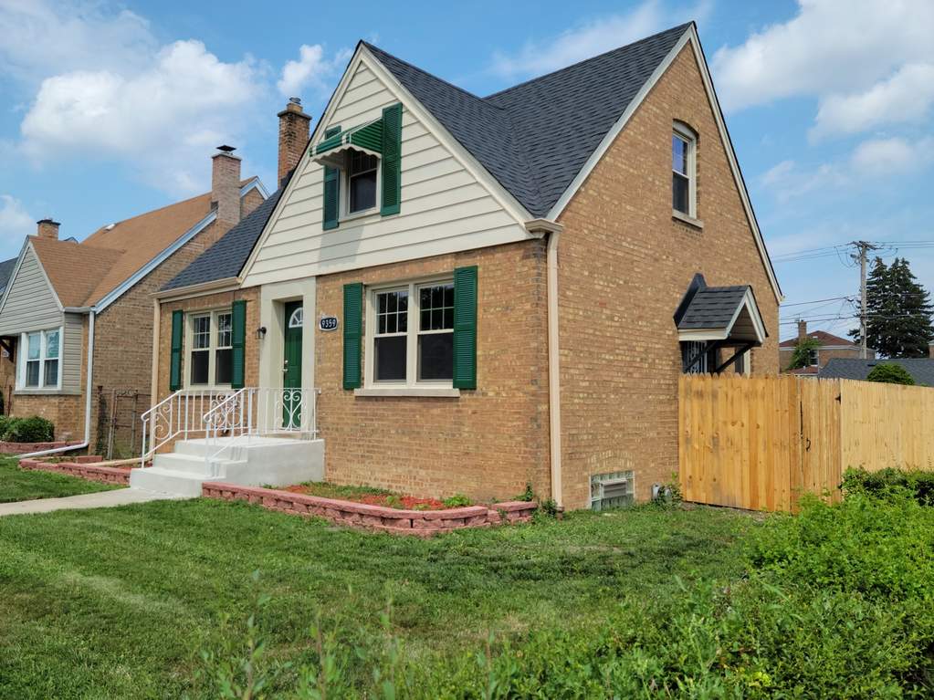 9359 S Peoria Street property in Chicago