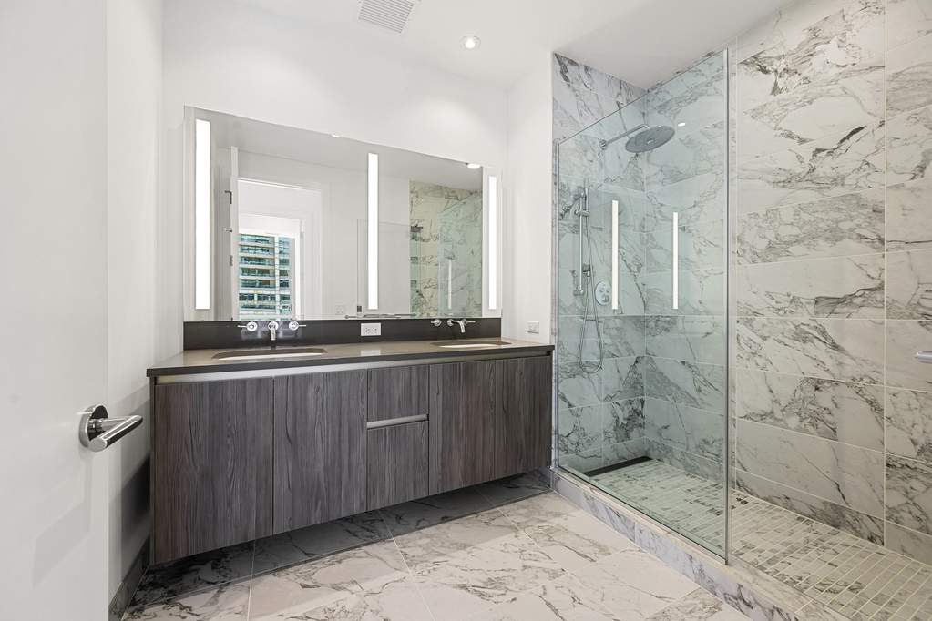 Private full-floor residence detail at Park Tower